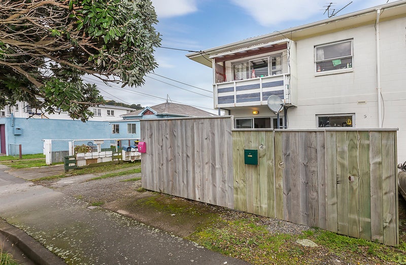 2/50 Brussels Street, Miramar, Wellington - Carousel 17