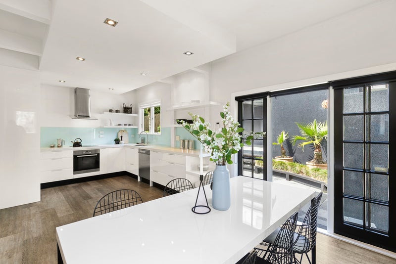 2/61 Rukutai Street, Orakei, Auckland - Carousel 2