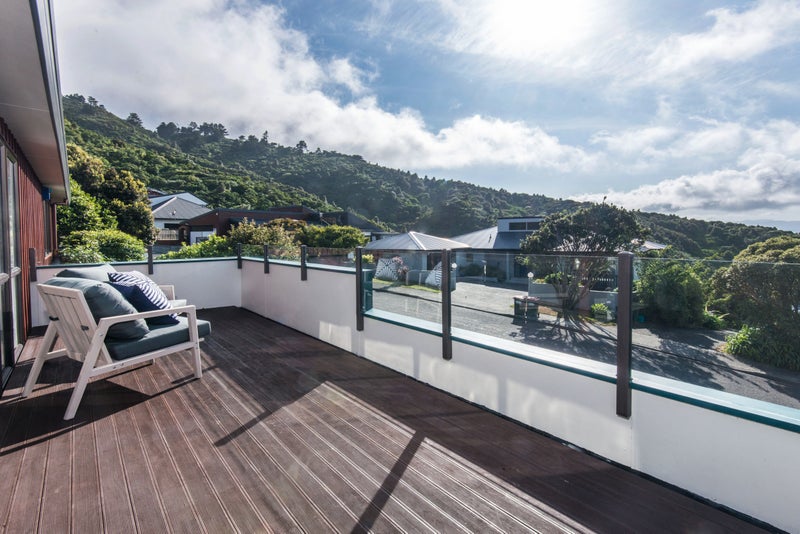 13 Ramphal Terrace, Khandallah, Wellington - Carousel 2