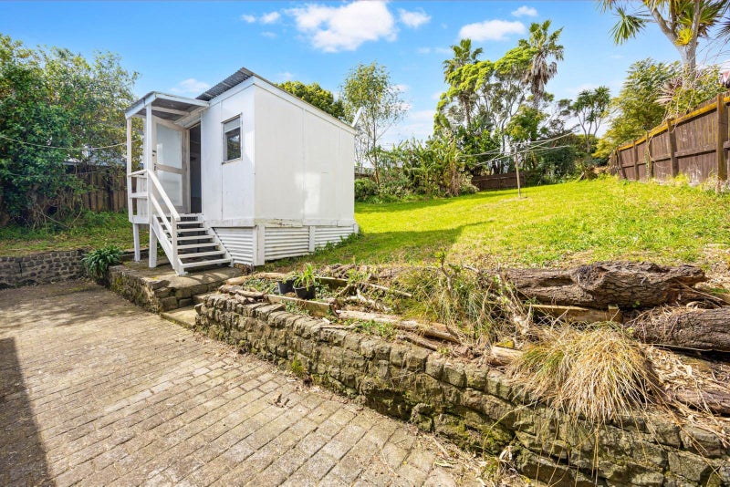 42 Euston Road, Sandringham, Auckland - Carousel 11