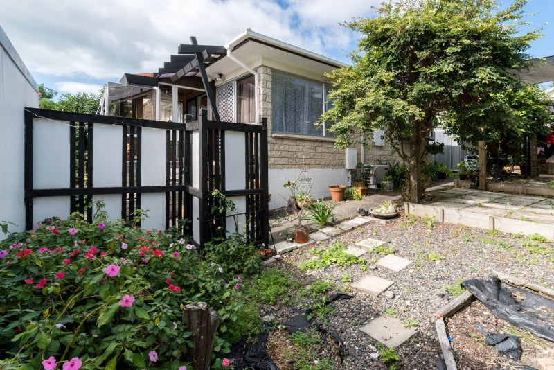 1/4 Dalwhinnie Parade, Highland Park, Auckland - Carousel 22