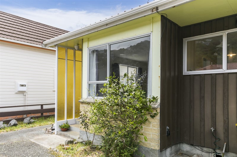 5/171 Queens Drive, Lyall Bay, Wellington - Carousel 1