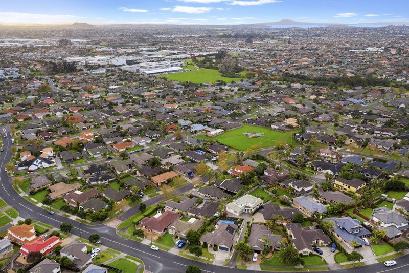 63 Moyrus Crescent, East Tamaki Heights, Auckland - Carousel 31