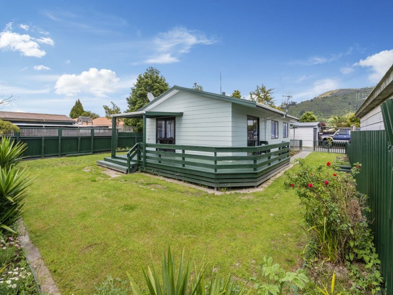 41D Kawaha Point Road, Fairy Springs, Rotorua - Carousel 1