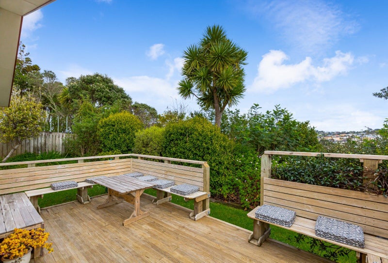 1/920 East Coast Road, Northcross, Auckland - Carousel 2