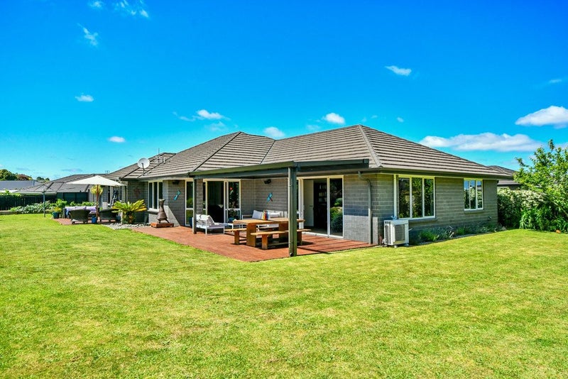 20 Searle Drive, Patumahoe, Pukekohe - Carousel 1