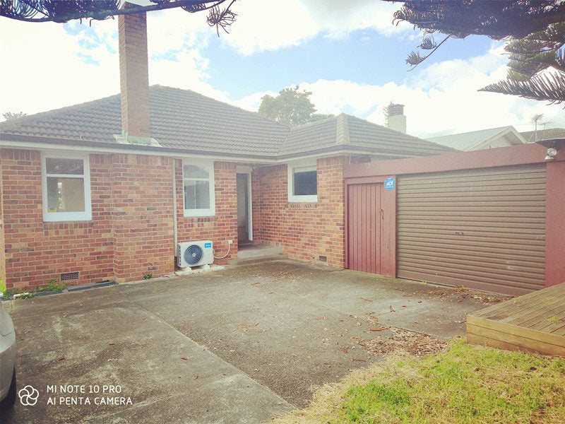 31 Onewa Road, Northcote, Auckland - Carousel 2