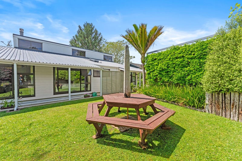10 Alderton Place, Opaheke, Papakura - Carousel 2