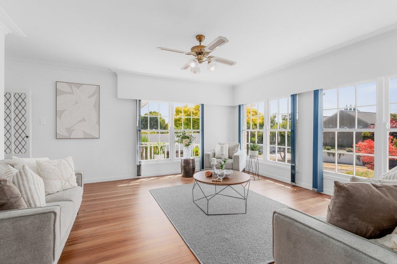 12 Pollock Drive, Chartwell, Hamilton - Carousel 1