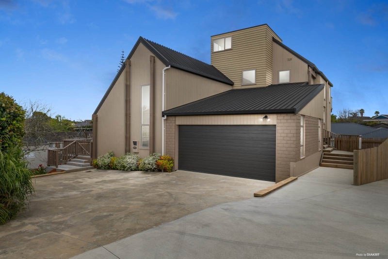 9 Davita Place, Farm Cove, Auckland - Carousel 1