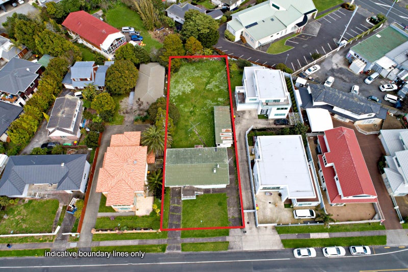 7 MacLeans Road, Bucklands Beach, Auckland - Carousel 1