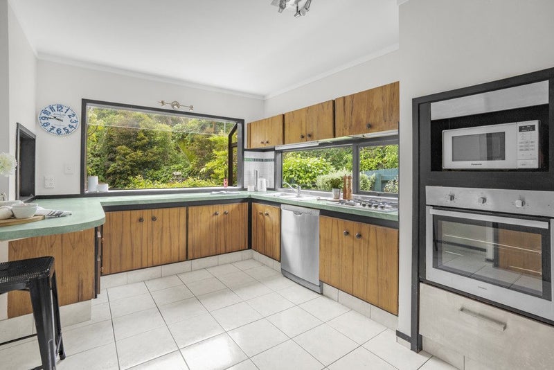 2/25 City View Grove, Harbour View, Lower Hutt - Carousel 2