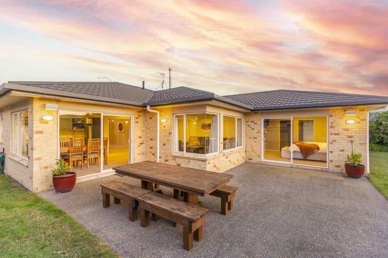 164 Guildford Drive, Paraparaumu Beach, Paraparaumu - Carousel 2