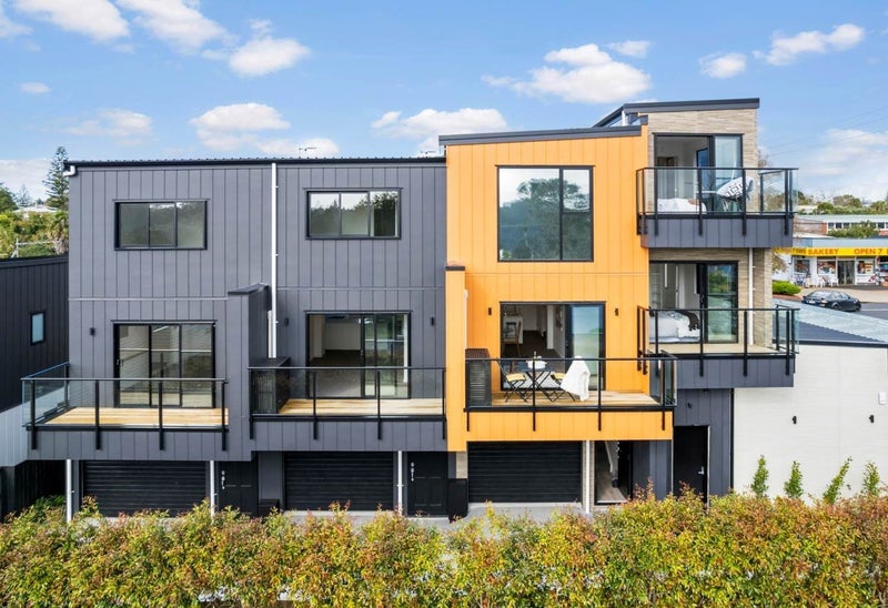 329B Rangatira Road, Beach Haven, Auckland - Carousel 1