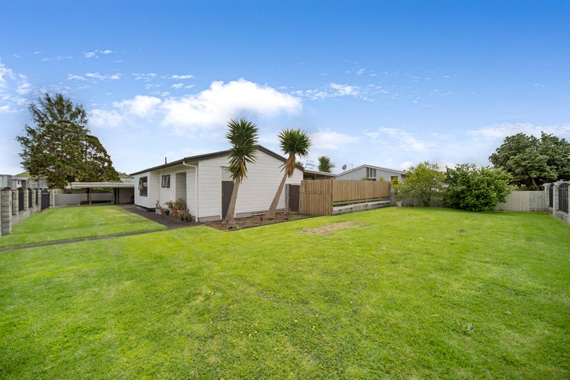 46 Ventura Street, Mangere, Auckland - Carousel 1