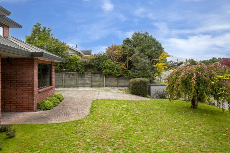 74 Harvey Street, Waipahihi, Taupo - Carousel 2