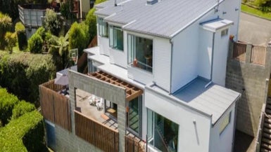 24 Port Lane, Whitby, Porirua - Carousel 1