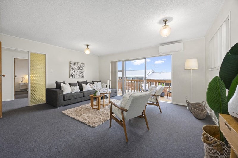 2/240 Onewa Road, Birkenhead, Auckland - Carousel 2