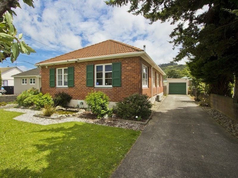 13 Pearce Crescent, Taita, Lower Hutt - Carousel 2