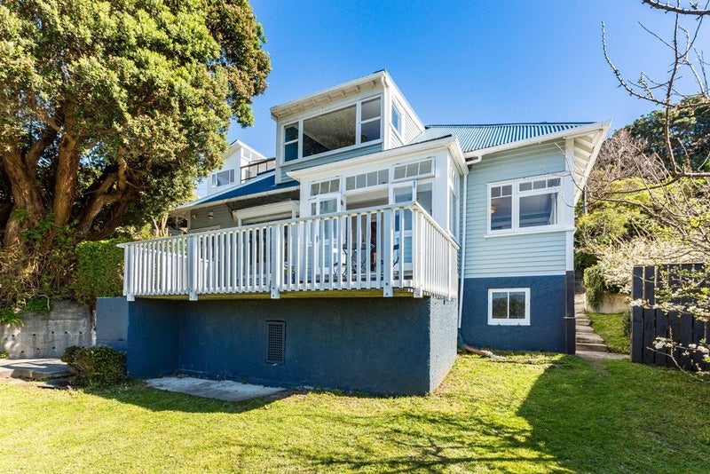 194 Derwent Street, Island Bay, Wellington - Carousel 2