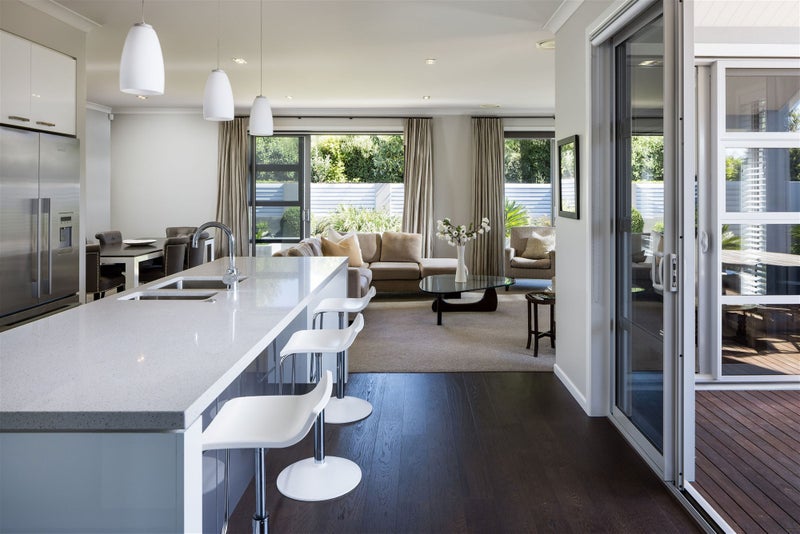 17 Amokura Crescent, Flagstaff, Hamilton - Carousel 1