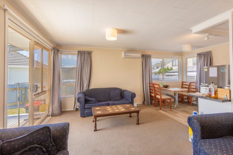 27 Dockery Avenue, Onekawa, Napier - Carousel 2