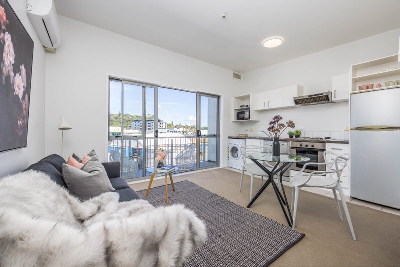 302/10 Flower Street, Eden Terrace, Auckland - Carousel 1