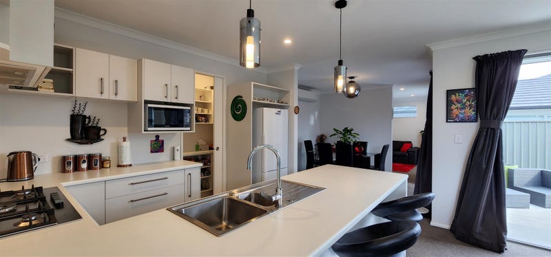 18 Pelorus Avenue, Poraiti, Napier - Carousel 2