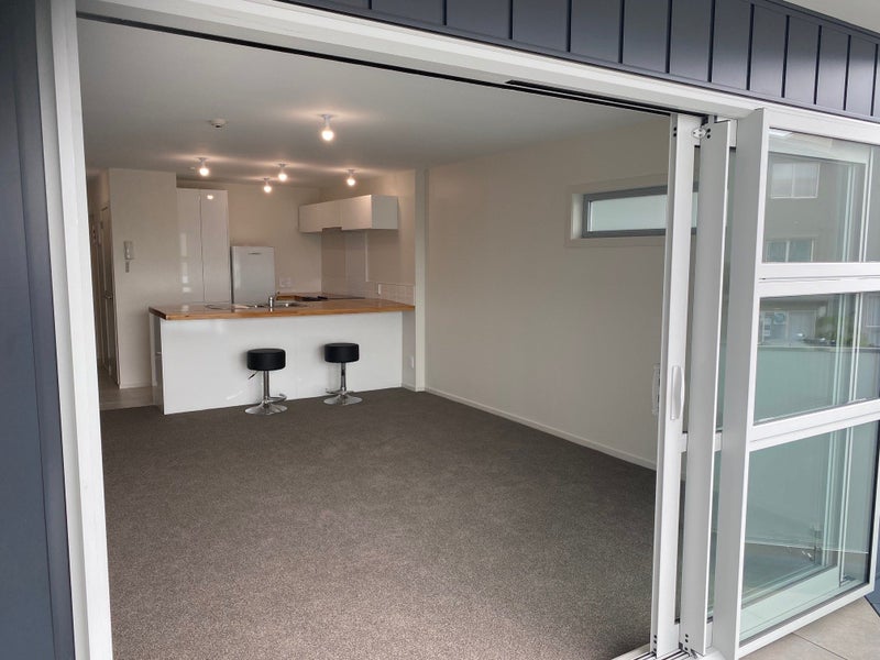 2/270 Onewa Road, Birkenhead, Auckland - Carousel 2