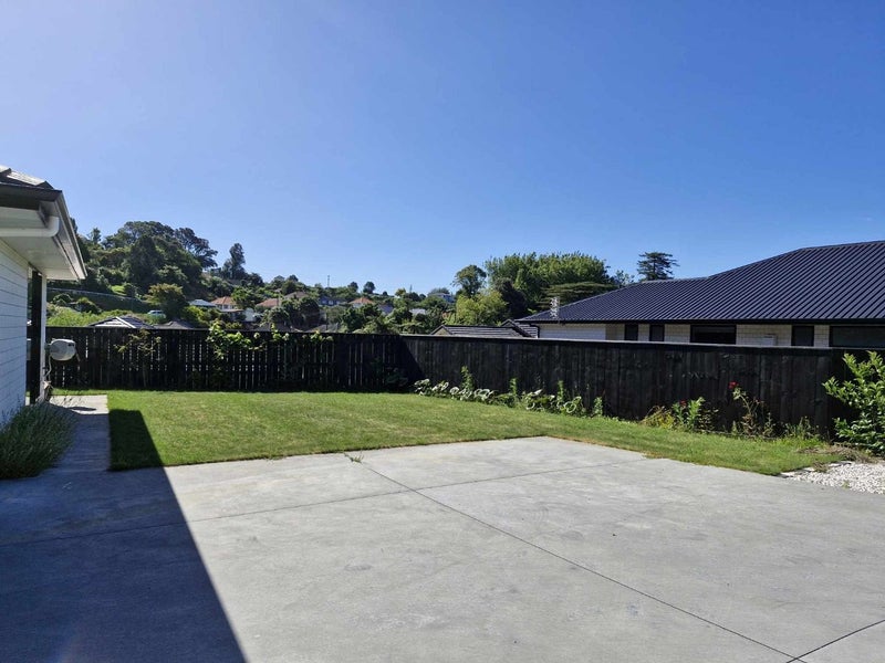 21 Sycamore Grove, Lower Vogeltown, New Plymouth - Carousel 2