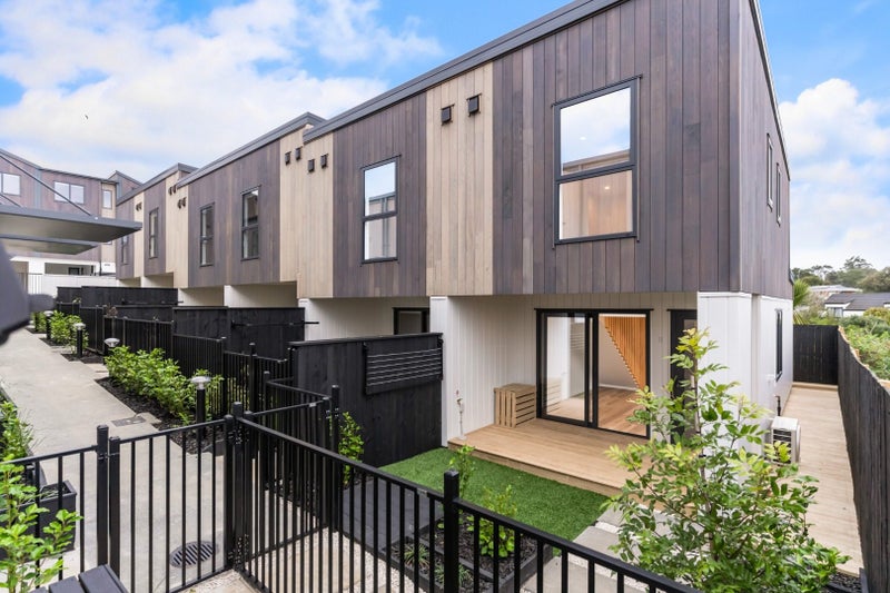 10/506 Glenfield Road, Bayview, Auckland - Carousel 2