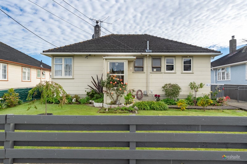 1 Butler Street, Naenae, Lower Hutt - Carousel 1