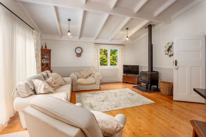 891 Glenbrook Road, Kingseat, Pukekohe - Carousel 2