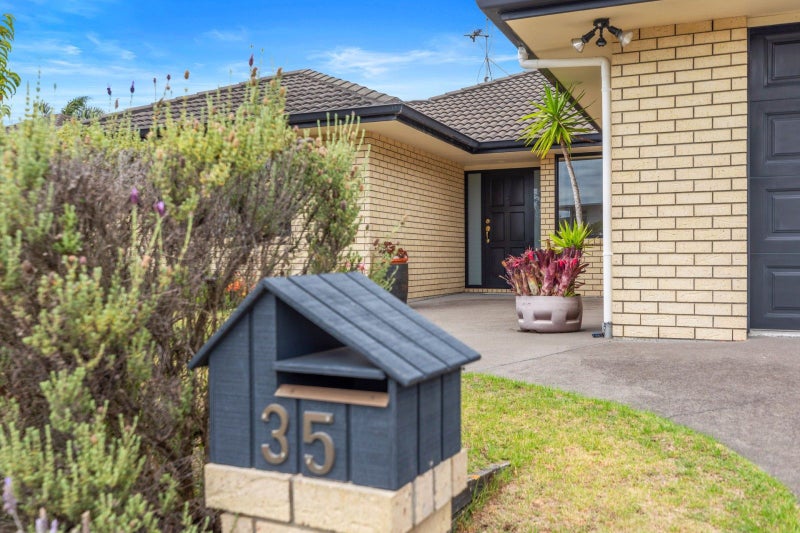 35 Golden Sands Drive, Papamoa Beach, Papamoa - Carousel 2