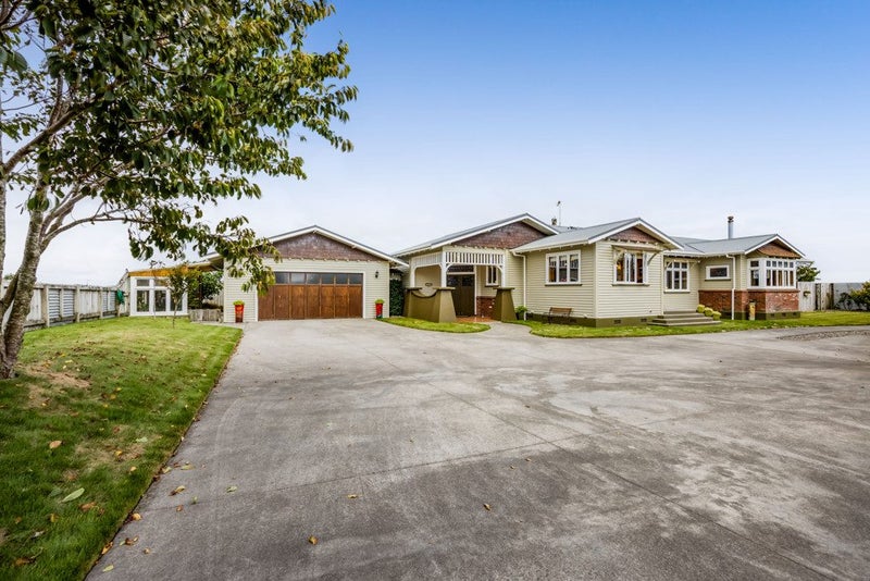 11 Witiora Road, Opunake - Carousel 1