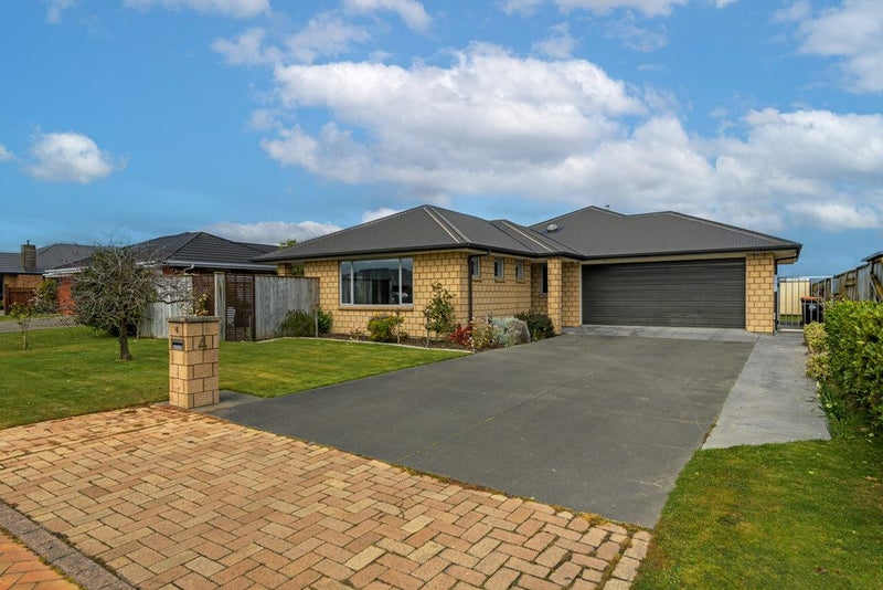 4 Crabapple Close, Milson, Palmerston North - Carousel 1