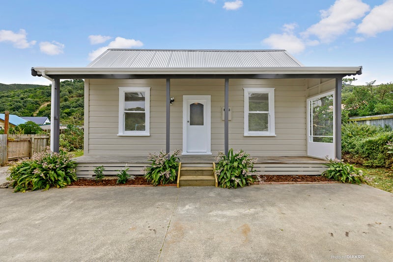 41A Happy Valley Road, Owhiro Bay, Wellington - Carousel 2