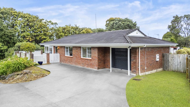 3/4 William Avenue, Greenlane, Auckland - Carousel 1