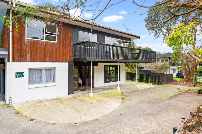 2/663 Beach RD, Rothesay Bay, Auckland - Carousel 1