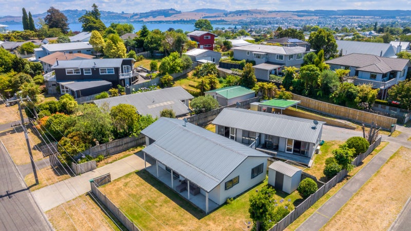 10 Liston Avenue, Hilltop, Taupo - Carousel 1