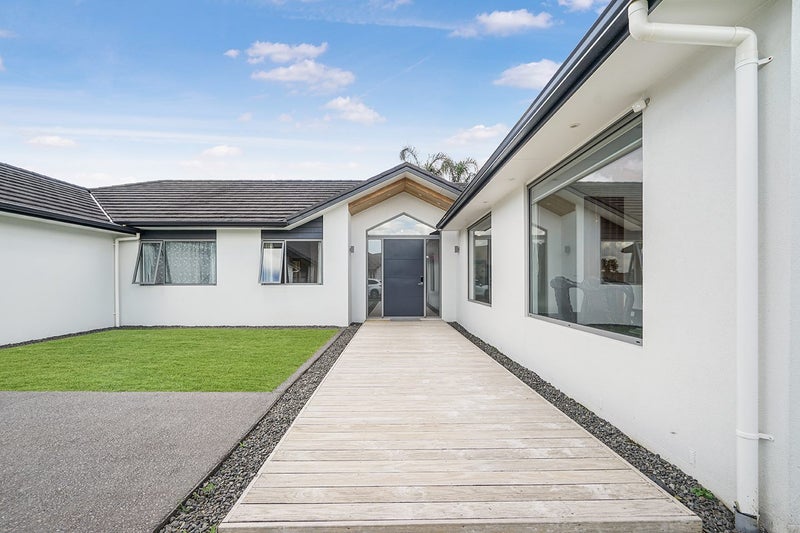 8 Kemble Place, Flagstaff, Hamilton - Carousel 2
