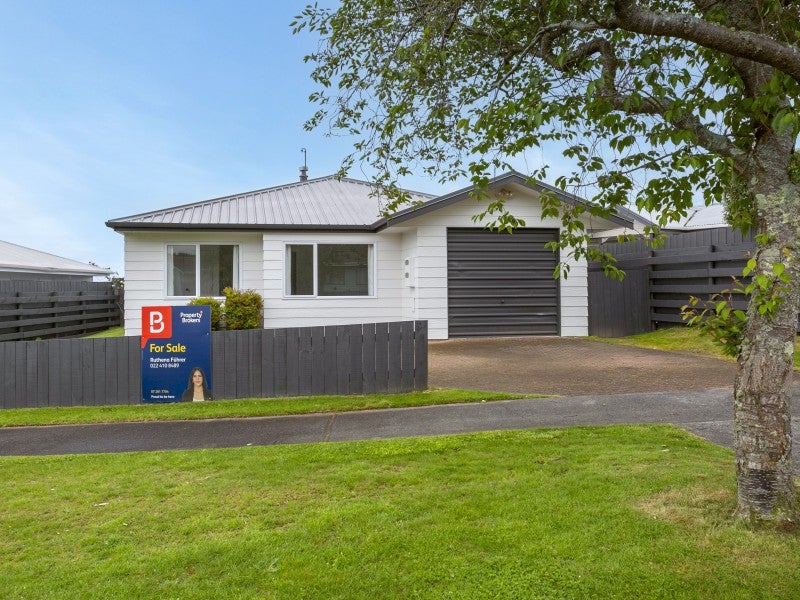2/42 Arthur Crescent, Hilltop, Taupō - Carousel 2