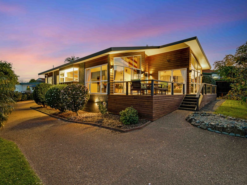 19 Westpark Drive, West Harbour, Auckland - Carousel 2