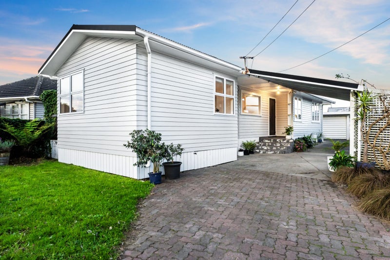 15 Deas Place, Otahuhu, Auckland - Carousel 2