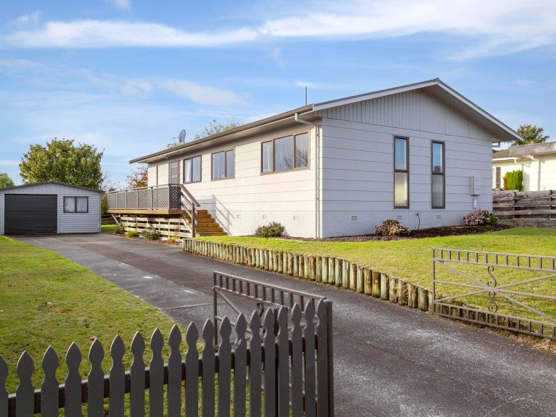 99 Richmond Avenue, Richmond Heights, Taupo - Carousel 1