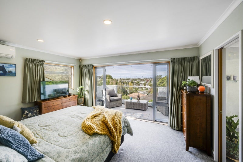 16 Lucknow Terrace, Hospital Hill, Napier - Carousel 1