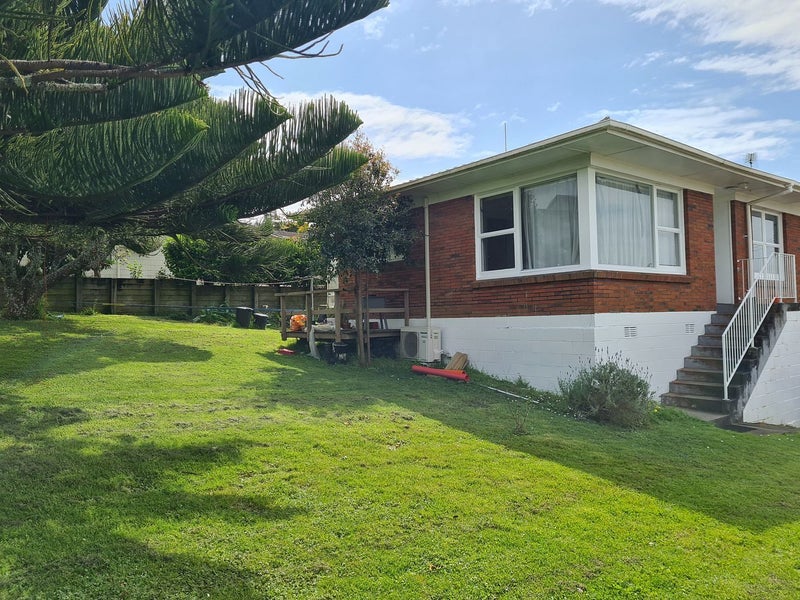 3/18 East Coast Road, Milford, Auckland - Carousel 1
