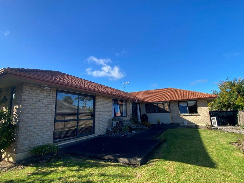 241 Kilkenny Drive, East Tamaki Heights, Auckland - Carousel 2