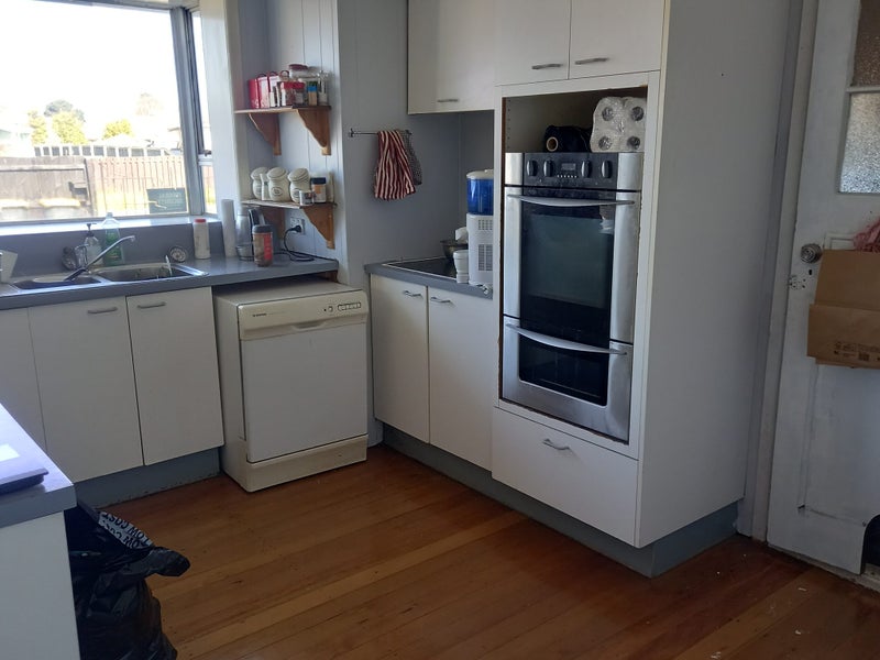 33 Merrington Crescent, Aranui, Christchurch - Carousel 2