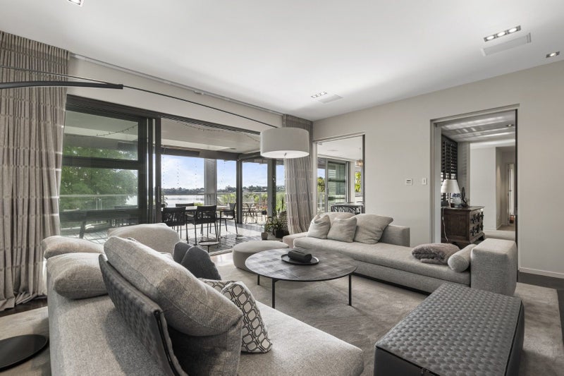 36 Lake View Road, Takapuna, Auckland - Carousel 1